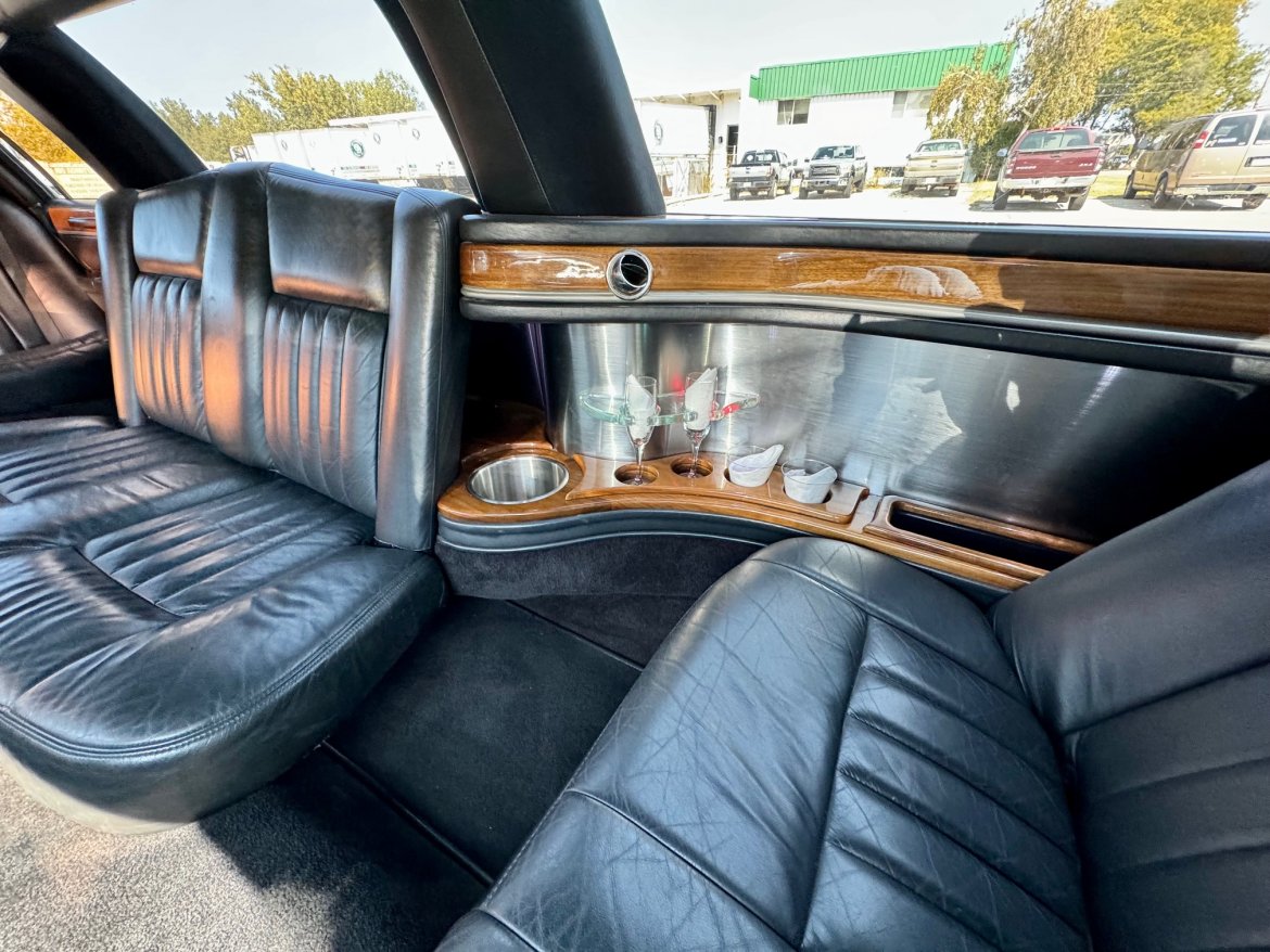 Limousine for Sale in Erie, PA - Photo 18