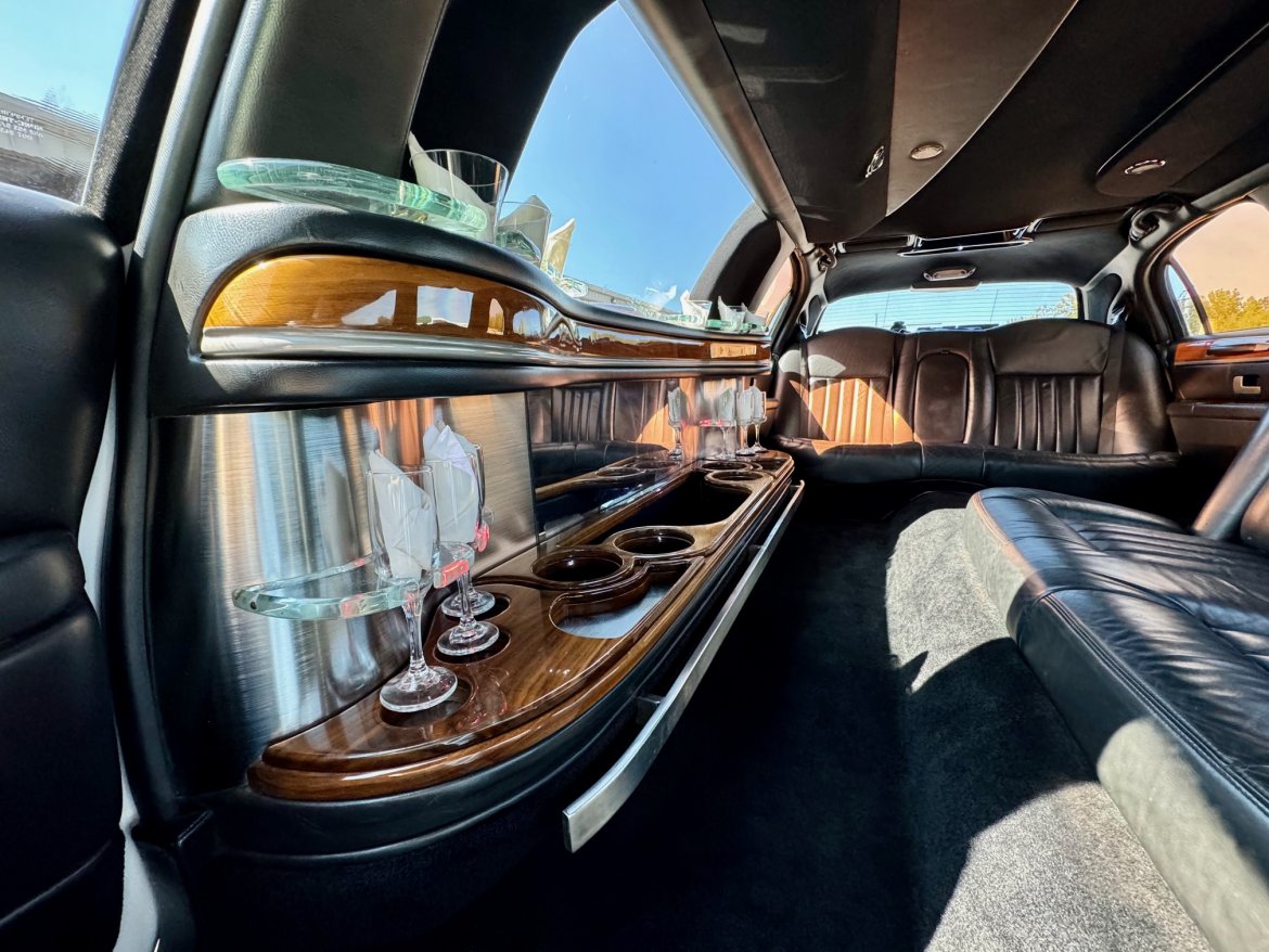 Limousine for Sale in Erie, PA - Photo 19