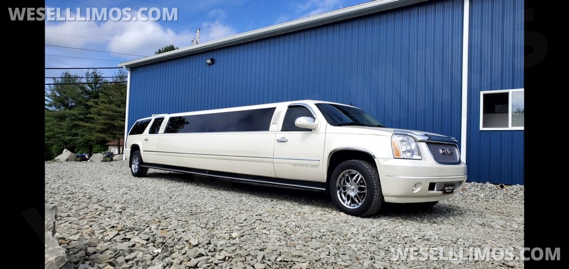 Photo of SUV Stretch for sale: 2009 GMC Denali 200"