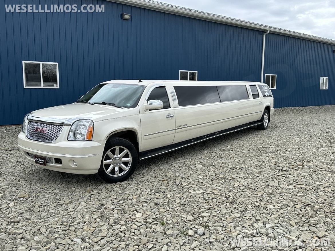 Photo of SUV Stretch for sale: 2009 GMC Denali 200"