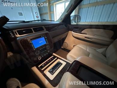 2009 GMC Yukon Denali SUV Stretch