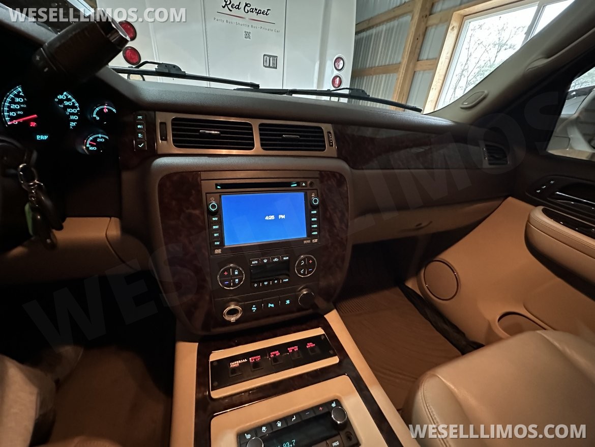 Photo of SUV Stretch for sale: 2009 GMC Denali 200"