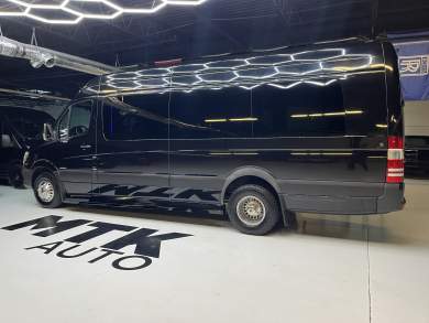 2014 Battisti Customs Mercedes-Benz Sprinter 3500 Limousine