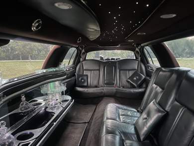 2011 Krystal Coach Lincoln Town Car Limousine