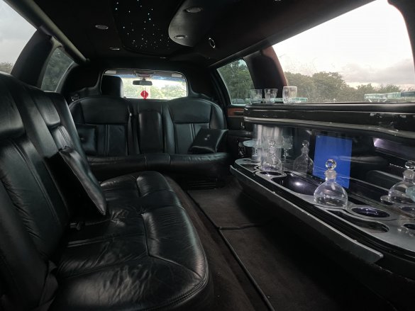 2011 Krystal Coach Lincoln Town Car Limousine