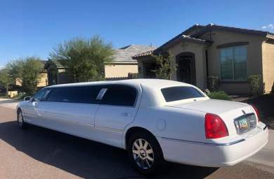 2006 Tiffany  Lincoln Towncar  Limousine