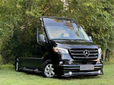 2020 Luxe Cruiser Limousine Midwest Automotive Designs Mercedes-Benz Sprinter