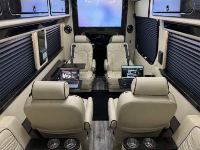 2020 Luxe Cruiser Limousine Midwest Automotive Designs Mercedes-Benz Sprinter