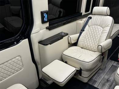 2020 Luxe Cruiser Limousine Midwest Automotive Designs Mercedes-Benz Sprinter