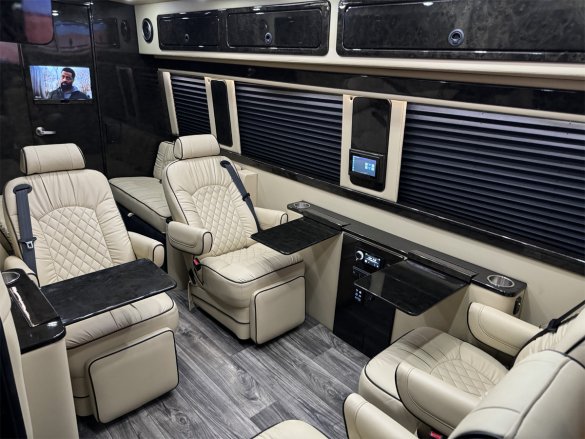 2020 Luxe Cruiser Limousine Midwest Automotive Designs Mercedes-Benz Sprinter