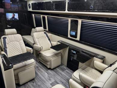 2020 Luxe Cruiser Limousine Midwest Automotive Designs Mercedes-Benz Sprinter