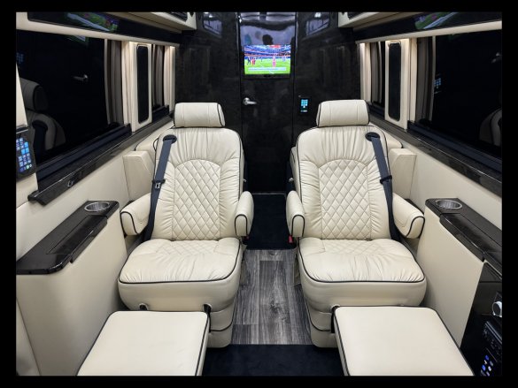 2020 Luxe Cruiser Limousine Midwest Automotive Designs Mercedes-Benz Sprinter