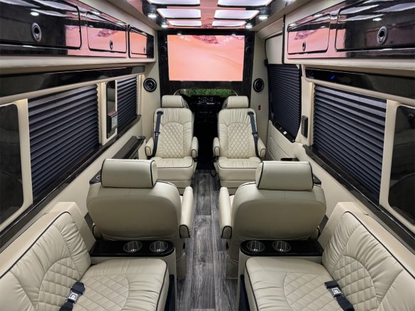 2020 Luxe Cruiser Limousine Midwest Automotive Designs Mercedes-Benz Sprinter