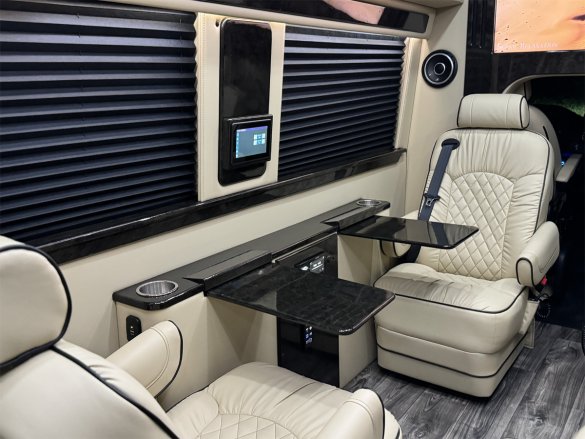 2020 Luxe Cruiser Limousine Midwest Automotive Designs Mercedes-Benz Sprinter