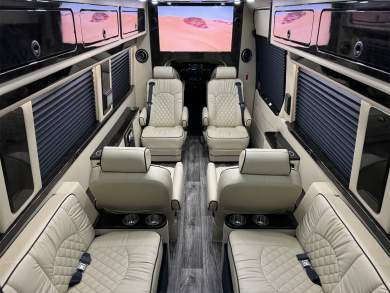 2020 Luxe Cruiser Limousine Midwest Automotive Designs Mercedes-Benz Sprinter