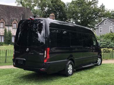 2020 Luxe Cruiser Limousine Midwest Automotive Designs Mercedes-Benz Sprinter