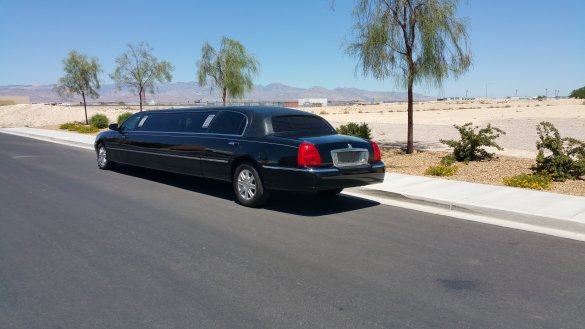 2008 Crystal Coach Lincoln Town Car Limousine