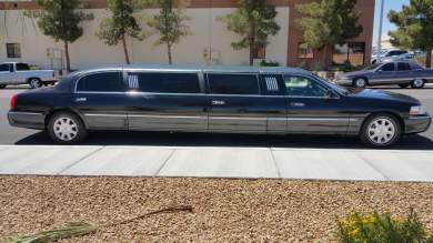 2008 Crystal Coach Lincoln Town Car Limousine