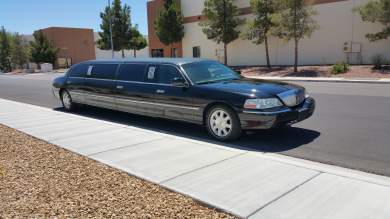 2008 Crystal Coach Lincoln Town Car Limousine