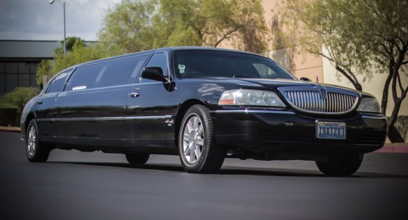 2008 Crystal Coach Lincoln Town Car Limousine