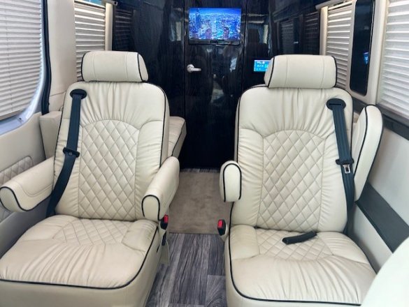 2022 Midwest Lux Cruiser Mercedes-Benz Sprinter 2500  Sprinter