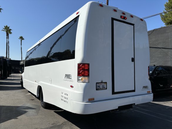 2016 Ford F-550 gasoline bus