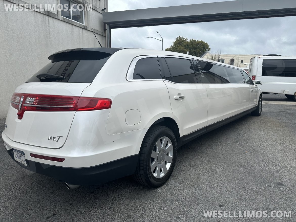 Limousine for Sale in Brooklyn, NY - Photo 3