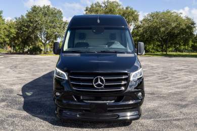 2025 OGV Luxury Coach Mercedes-Benz V-Drive 12LI Motorcoach