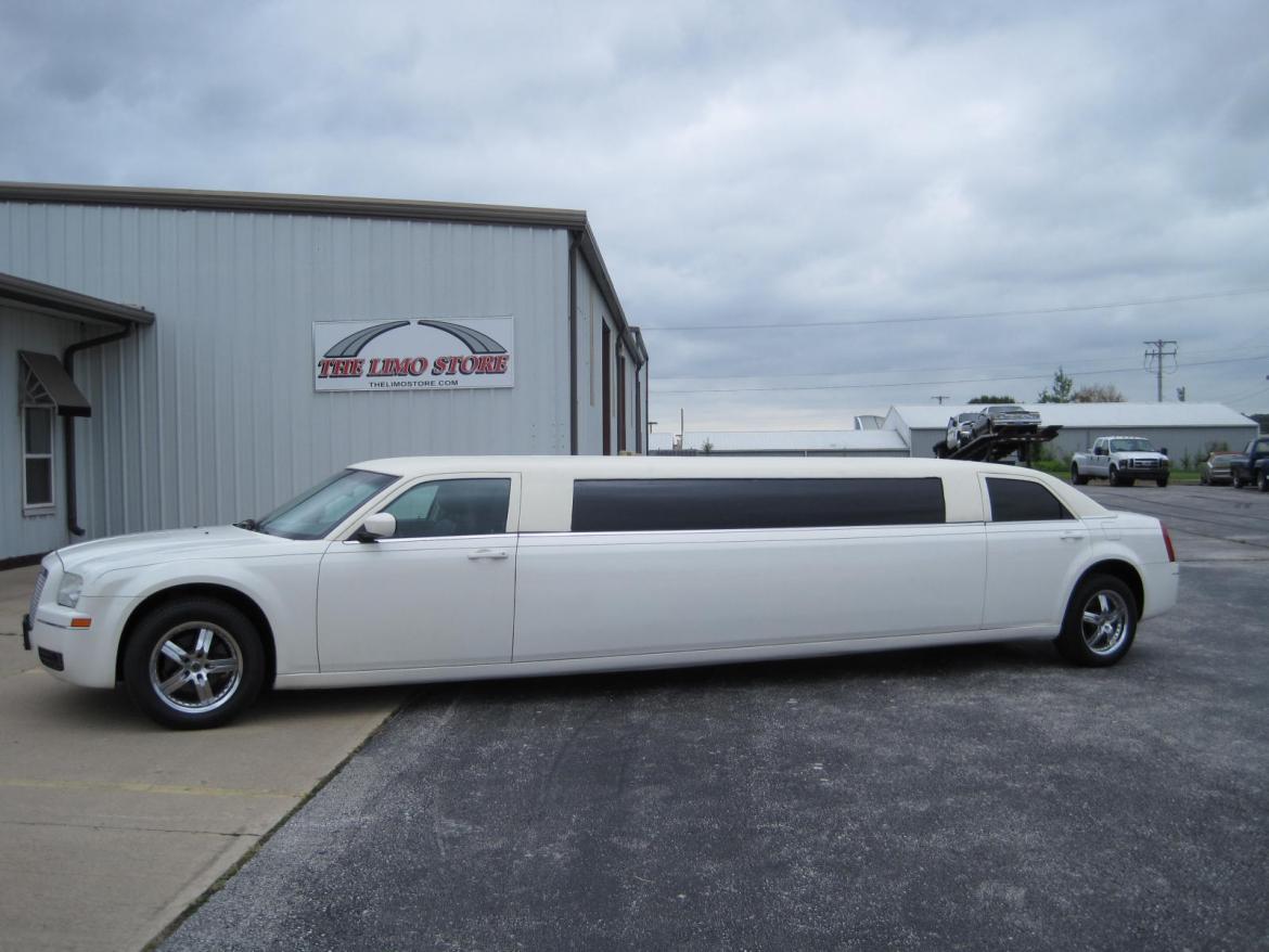Limousine for sale: 2008 Chrysler 300 140&quot; by LCW