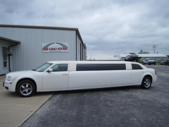 2008 Chrysler 300 Limousine for Sale in Ozark, MO - Main Photo