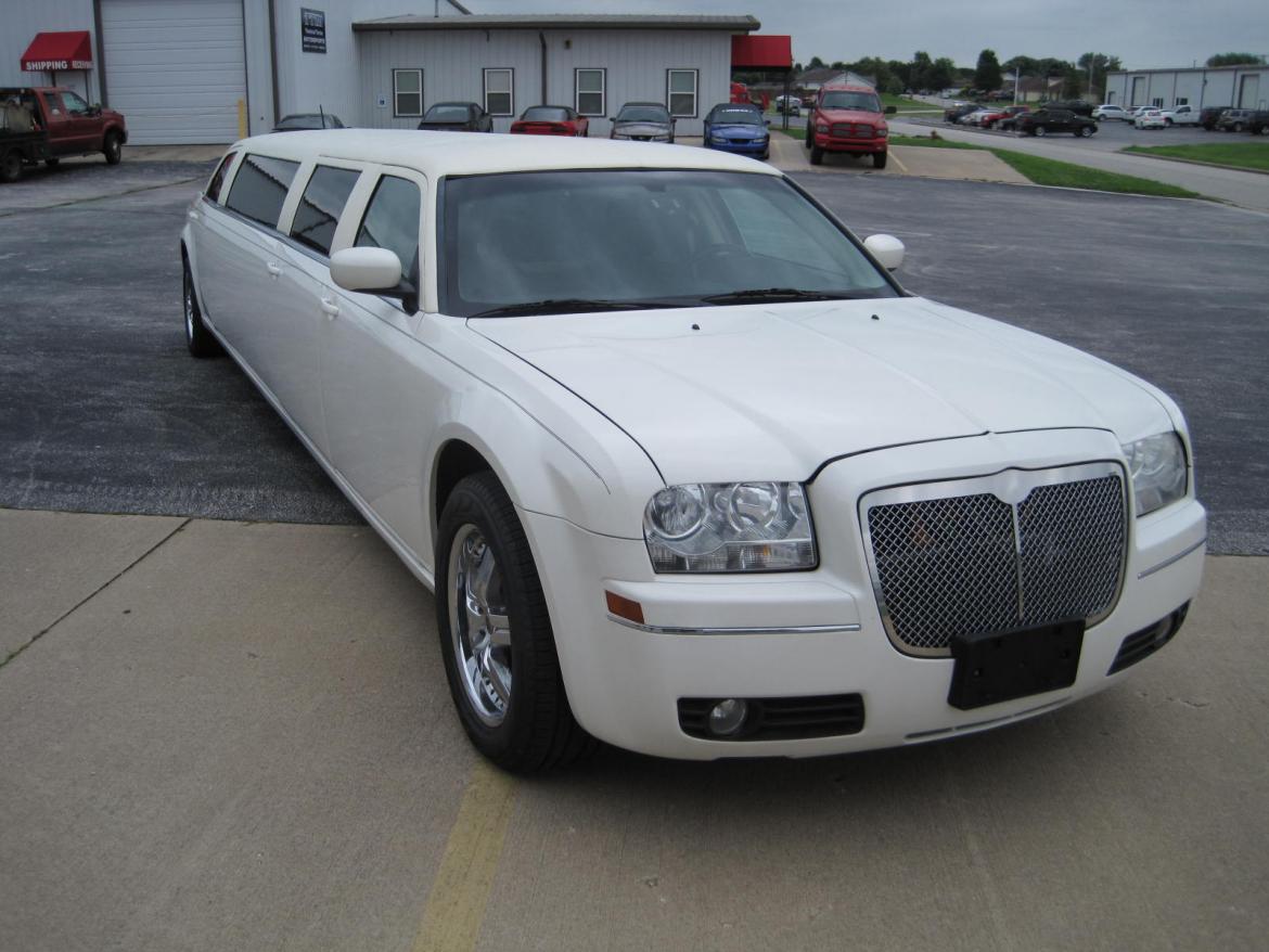 Photo of Limousine for sale: 2008 Chrysler 300 140&quot; by LCW