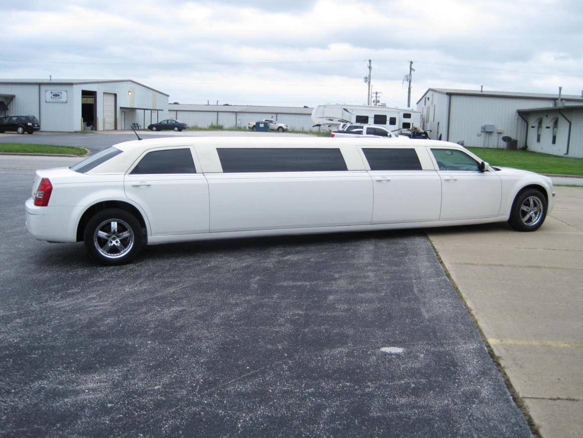 Photo of Limousine for sale: 2008 Chrysler 300 140&quot; by LCW
