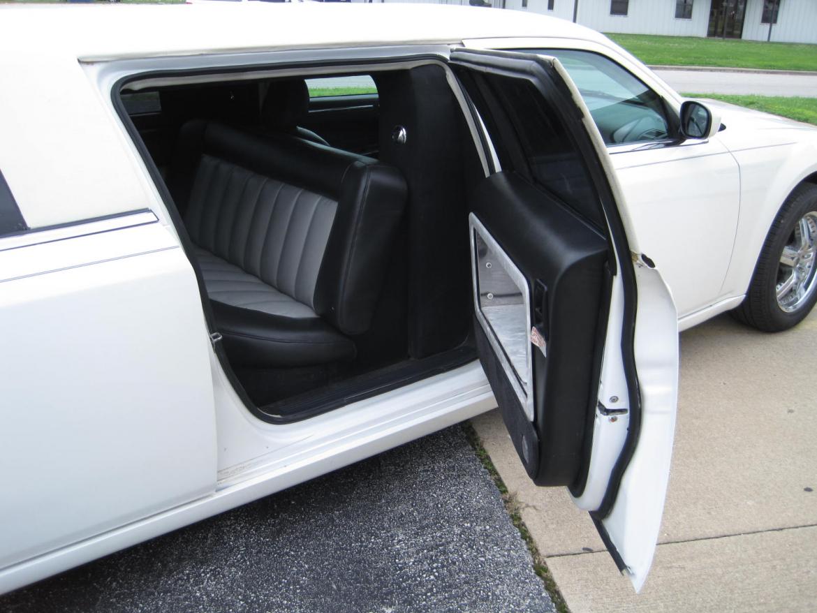 Photo of Limousine for sale: 2008 Chrysler 300 140&quot; by LCW