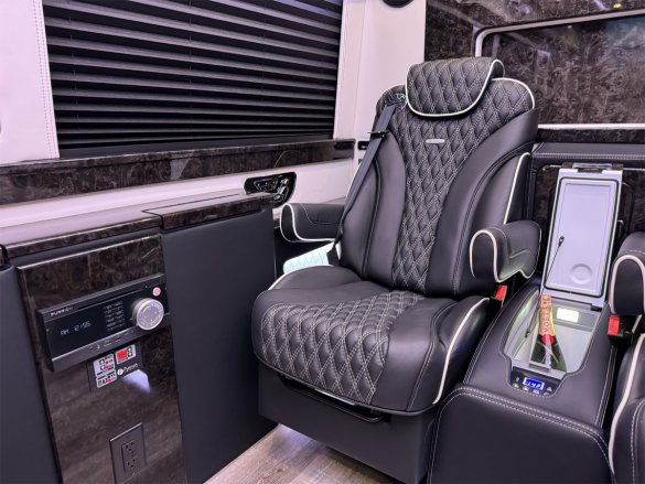 Maybach Trim Leather Seats Air Ride Road Liner Limousine MB Sprinter