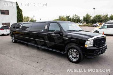 2004 Coach Ford Excursion Limousine