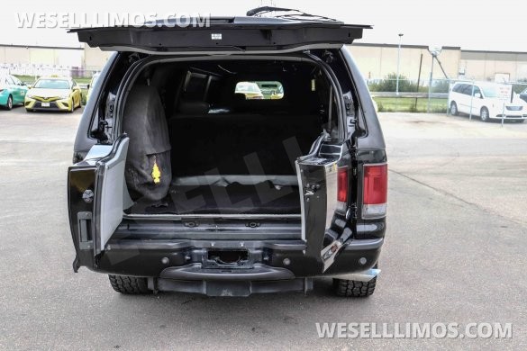 2004 Coach Ford Excursion Limousine