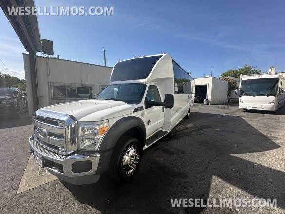 2013 Grech Ford F-550 Shuttle Bus