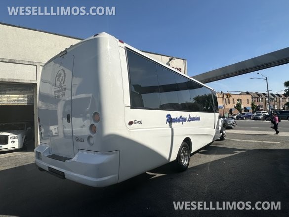 2013 Grech Ford F-550 Shuttle Bus