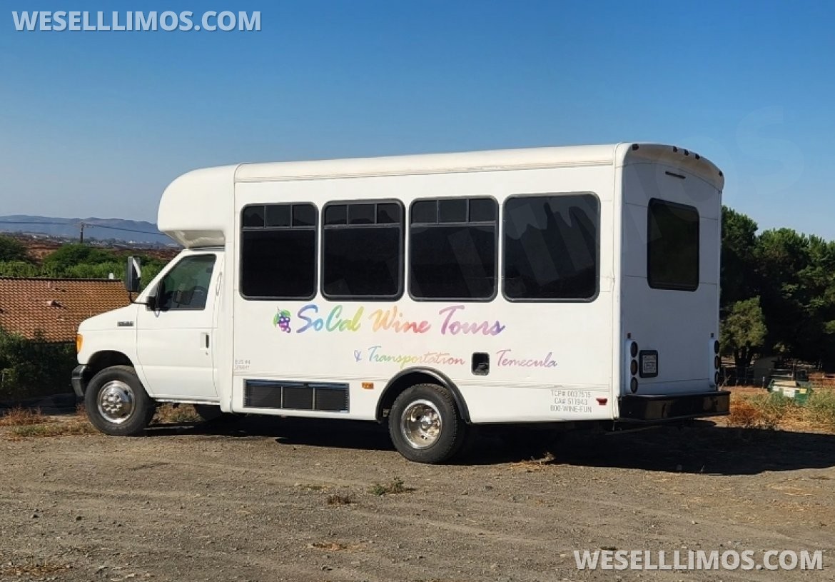 2007 Ford E450 Limo Bus - Photo 2
