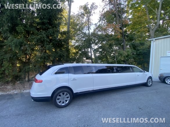 2014 Executive Lincoln Mkt Limousine