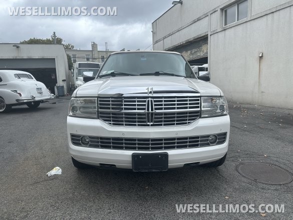 2013 Lincoln Navigator SUV Stretch for Sale in Brooklyn, NY - Photo 3