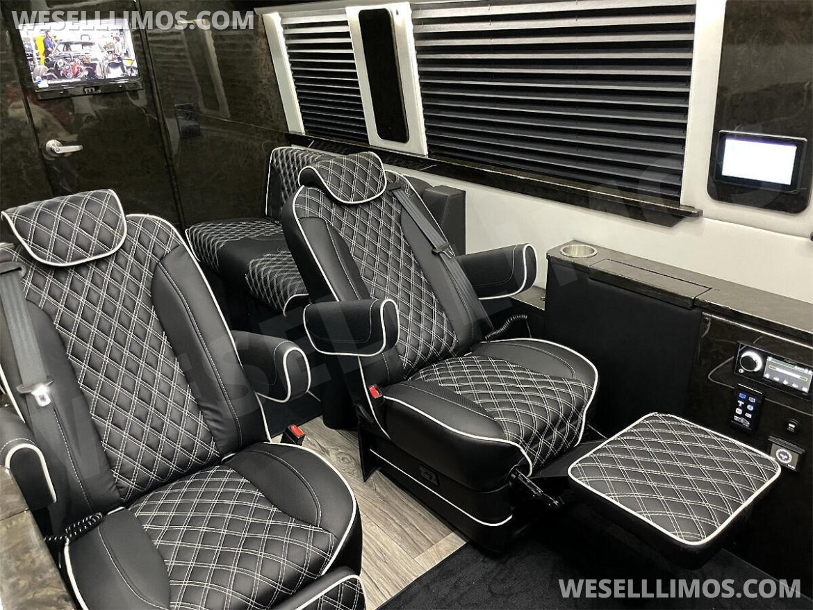 2025 Eco Revolution Limousine Air Ride Suspension Rear Closet Auto Elite MB Sprinter - Photo 2