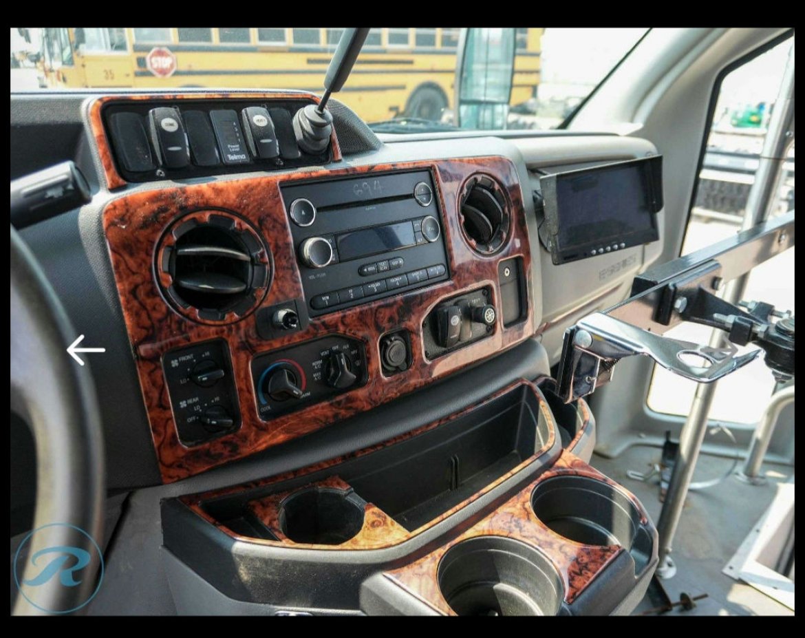 Limo Bus for Sale in Arvada, CO - Photo 9