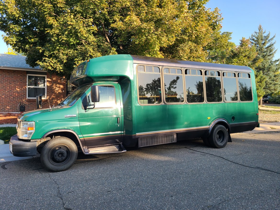 Limo Bus for Sale in Arvada, CO - Photo 2