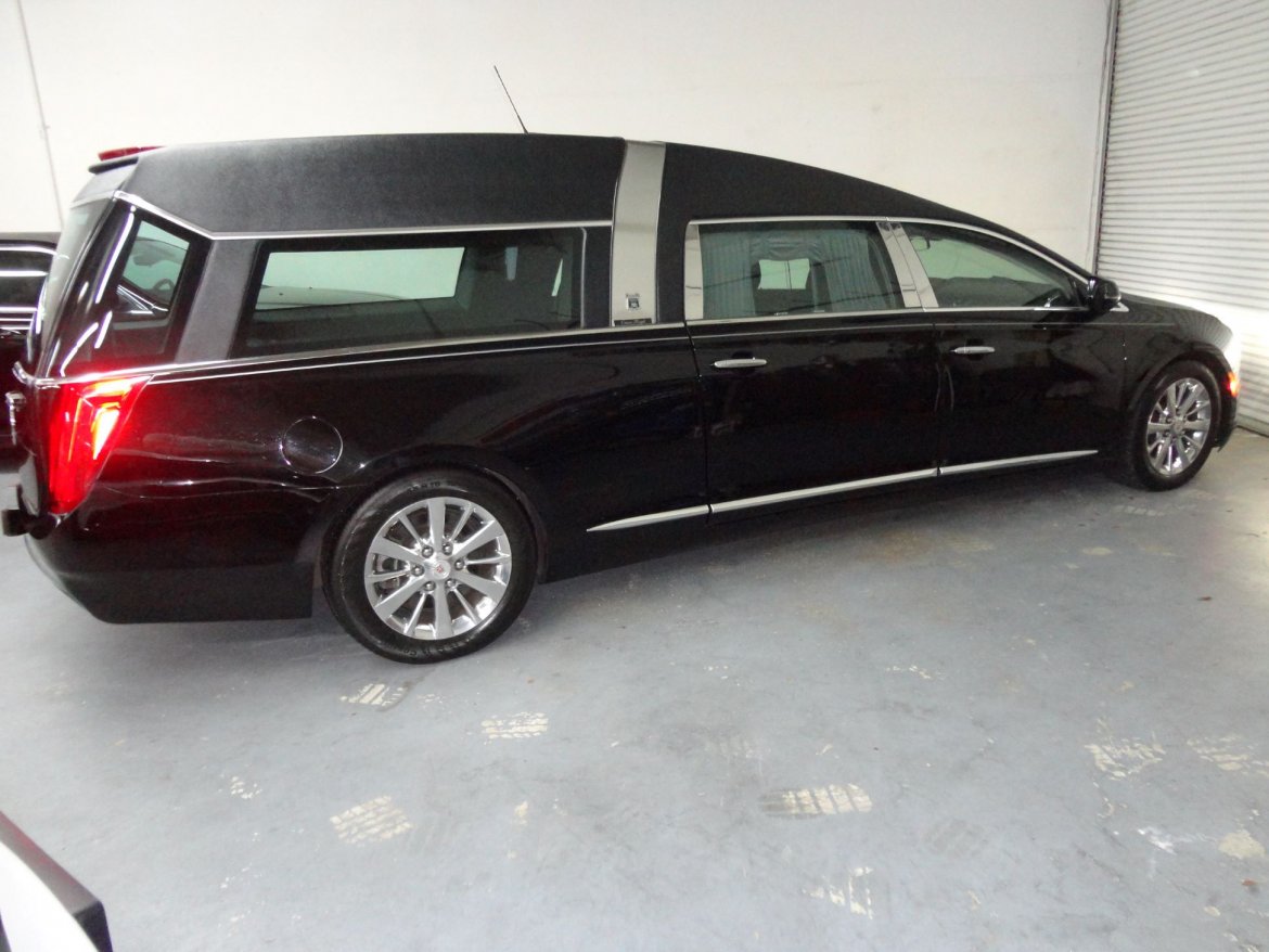 Funeral for sale: 2015 Cadillac Armbruster Stageway Crown Regal