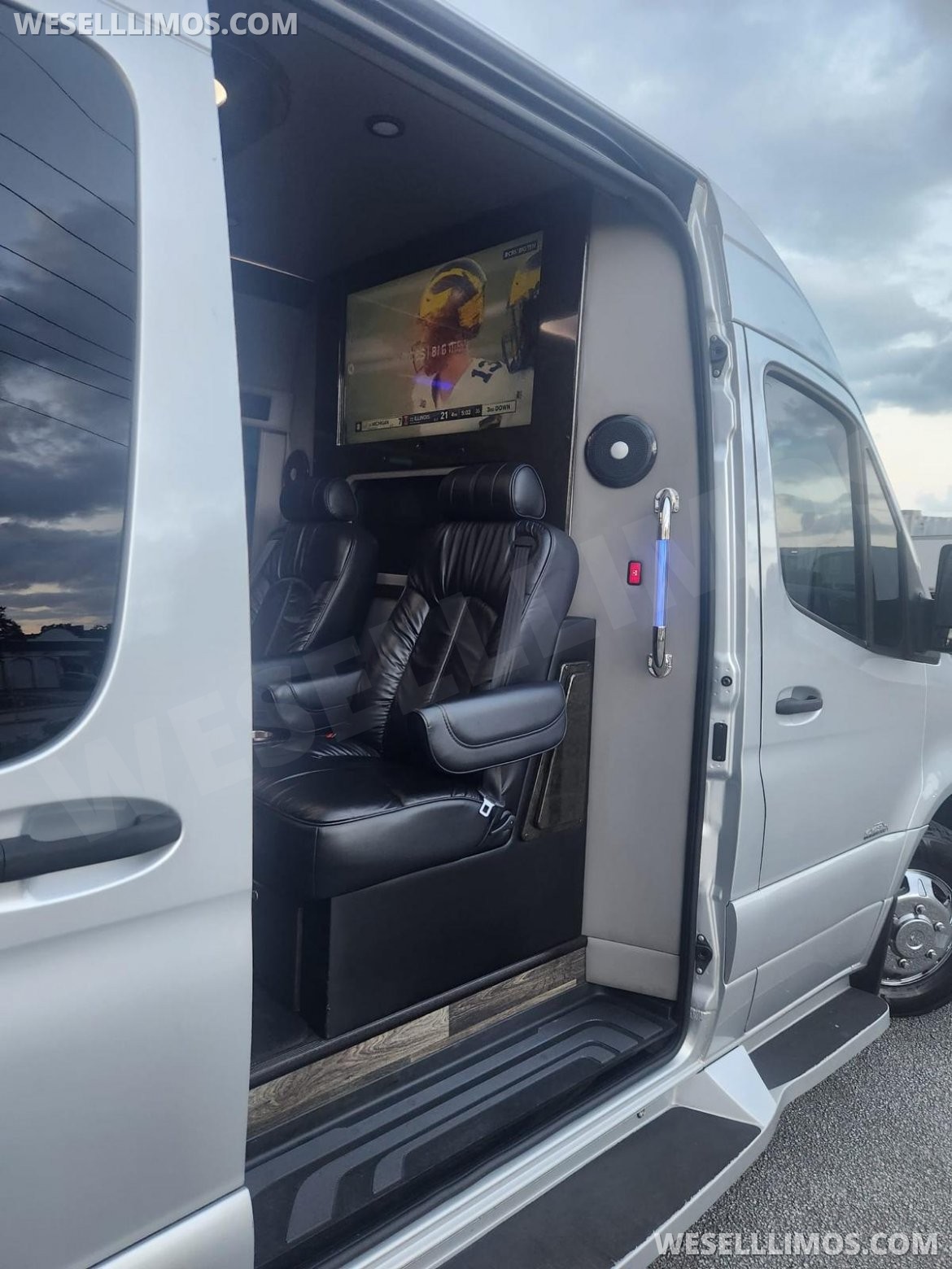 Photo of Sprinter for sale: 2019 Mercedes-Benz Jet Style (CEO) by Midwest