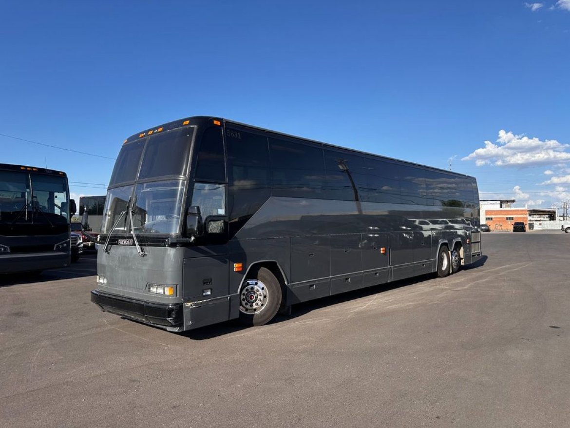 Motorcoach for sale: 2002 Prevost H3-45 45&quot;