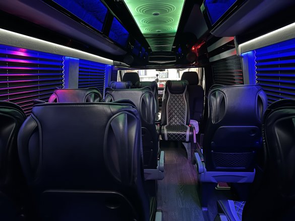 2017 Mercedes-Benz Sprinter 3500 Executive Shuttle for Sale in Machesney Park, IL - Photo 3
