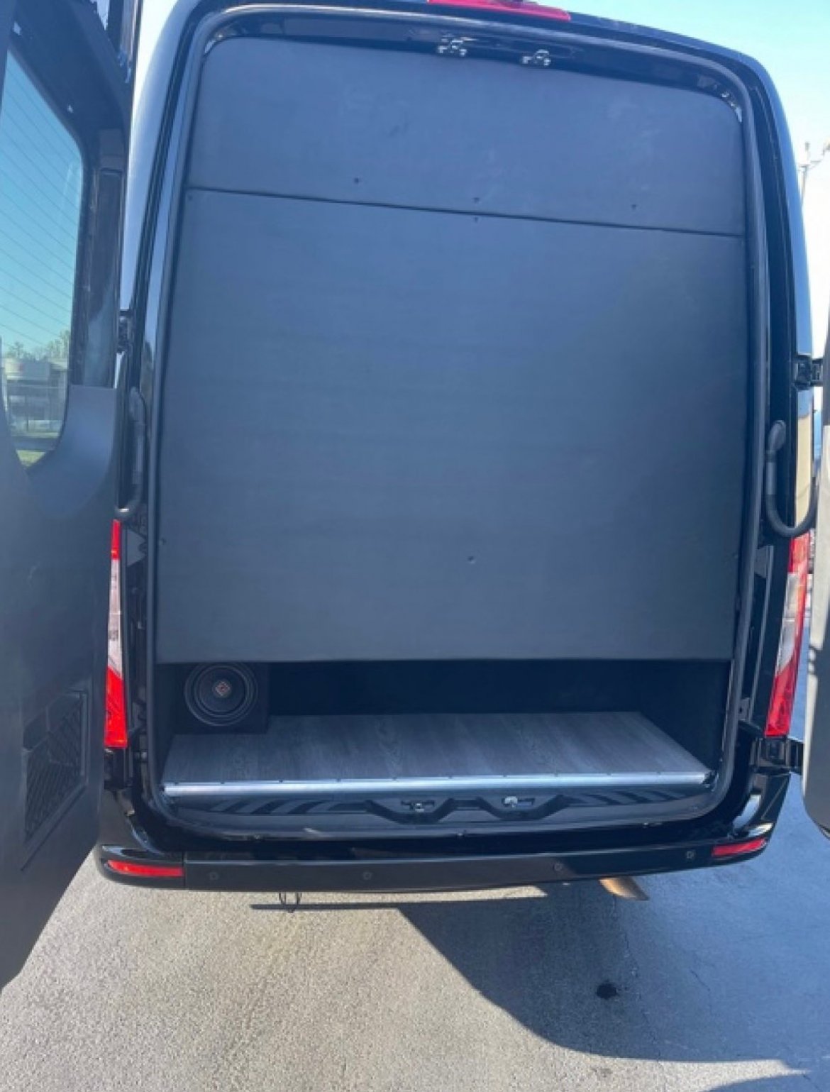 2021 Climb entertainment Mercedes-Benz Sprinter 2500 Limo Bus - Photo 2