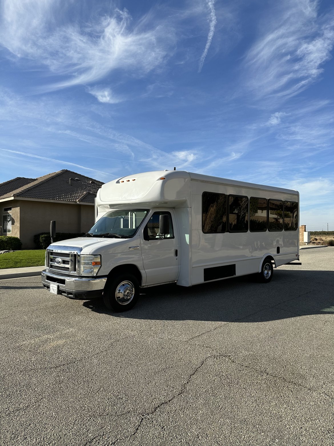 Supper Bus 2016 Ford E450 supper duty Loan Payment Calculator - Stock #WS-18253 ...